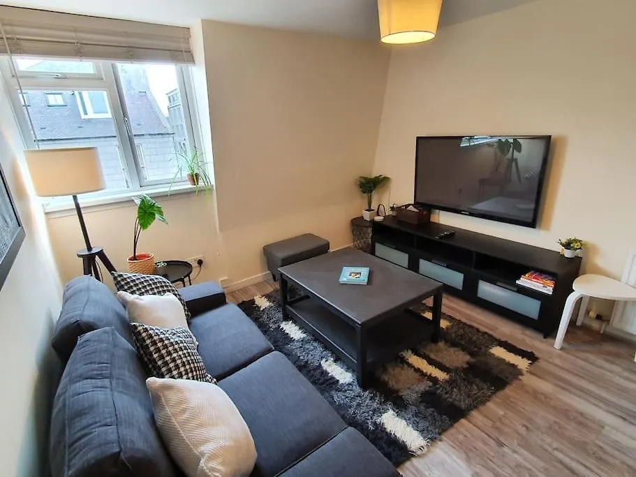 Lovely, Comfortable And Bright 3 Bedroom Top Floor Flat In City Centre Aberdeen Storbritannien